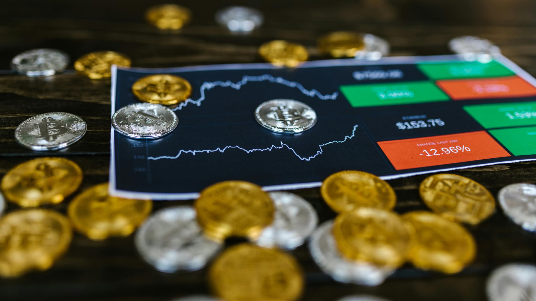 Le Royaume-Uni va permettre aux particuliers d'acheter des produits financiers adossés à des cryptomonnaies